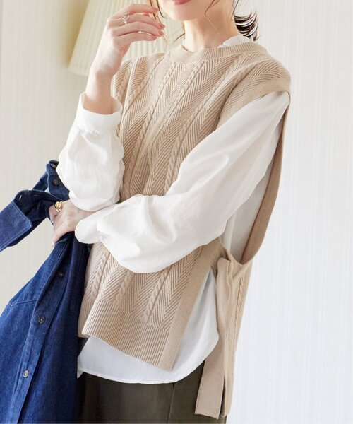 ikka(イッカ)の「【雑誌InRed10月号掲載】サイドリボンニットベスト(ベスト・レディース・チャコールグレー/ベージュ/ネイビー/マスタード・M/L/S)」の14枚目の写真