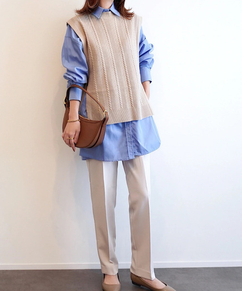 ikka(イッカ)の「【雑誌InRed10月号掲載】サイドリボンニットベスト(ベスト・レディース・チャコールグレー/ベージュ/ネイビー/マスタード・M/L/S)」の5枚目の写真