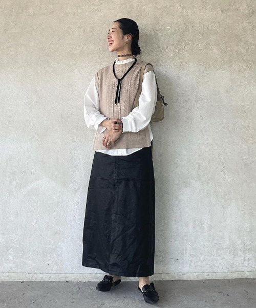 ikka(イッカ)の「【雑誌InRed10月号掲載】サイドリボンニットベスト(ベスト・レディース・チャコールグレー/ベージュ/ネイビー/マスタード・M/L/S)」の10枚目の写真