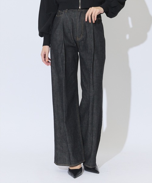 AND COUTURE(アンドクチュール)の「タックワイドデニムパンツ(デニムパンツ・レディース・ダークブルー/ブラック/ブルー・MEDIUM/SMALL)」の19枚目の写真