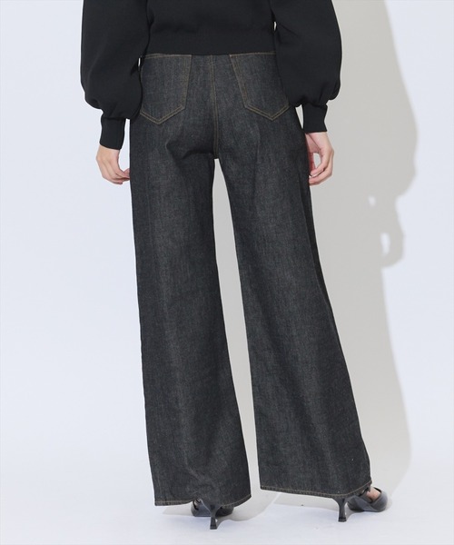 AND COUTURE(アンドクチュール)の「タックワイドデニムパンツ(デニムパンツ・レディース・ダークブルー/ブラック/ブルー・MEDIUM/SMALL)」の21枚目の写真