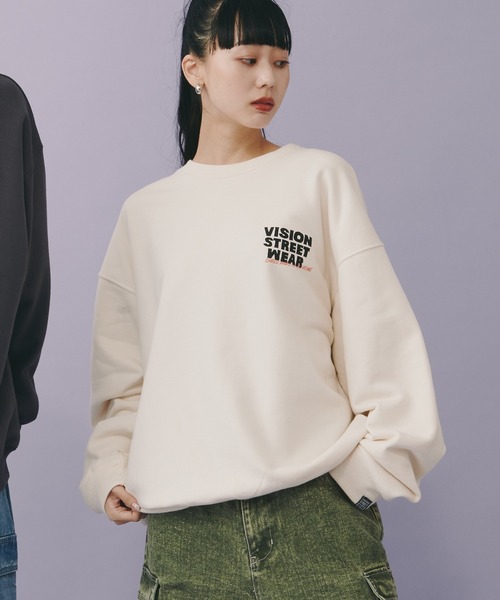 VISION STREET WEAR（ヴィジョンストリートウェア）の「【VISION STREET WEAR】オリジナルグラフィック ゴーストイラストスウェットトレーナー（スウェット・レディース・ピンク/チャコールグレー/オフホワイト・X-LARGE/LARGE/MEDIUM）」の4枚目の写真