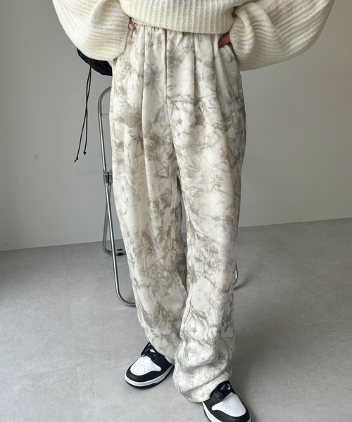 Ada.（エイダ）の「ニュアンス 水彩タッチデザイン イージーワイドパンツ（その他パンツ・レディース・ホワイト/ブラック・FREE）」の2枚目の写真