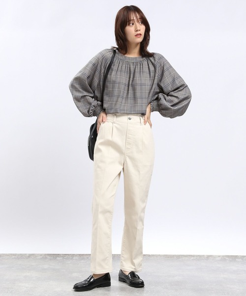 GLOBAL WORK Smile Seed Store（グローバルワーク スマイルシードストア）の「デニムタックテーパード/115994（デニムパンツ・レディース・ライトブルー/ブラック/ブルー/アイボリー・X-LARGE/LARGE/MEDIUM/SMALL）」の6枚目の写真