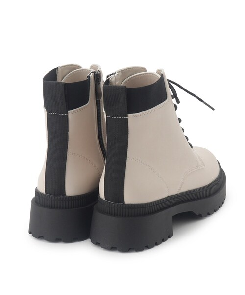 SHOO・LA・RUE（シューラルー）の「◆旬なコーデが決まる！レースアップブーツ（ブーツ・レディース・アイボリー/ブラック・45/35）」の8枚目の写真