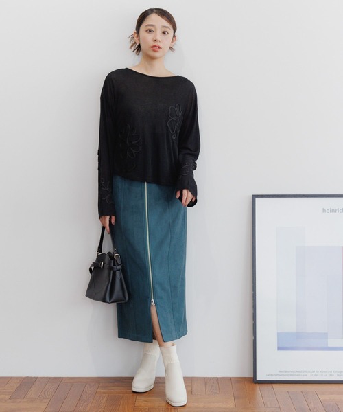mysty woman（ミスティウーマン）の「フラワーコード刺繍プルオーバー　150087（Tシャツ/カットソー・レディース・オフホワイト/チャコールグレー/ブラック・FREE）」の6枚目の写真