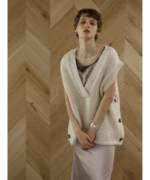 Katrin TOKYO(カトリーントーキョー)の「handmade knit vest(ニット/セーター・レディース・グリーン/ブラウン/グレー/アイボリー/ピンク・FREE/XS)」の2枚目の写真