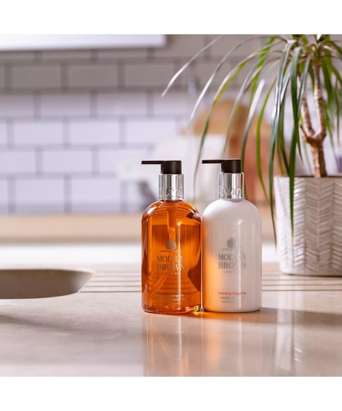 MOLTON BROWN（モルトンブラウン）の「ジンジャーリリー ハンドウォッシュ レフィル 400ml｜モルトンブラウン MOLTON BROWN（ハンドソープ・レディース・フローラル・FREE）」の4枚目の写真