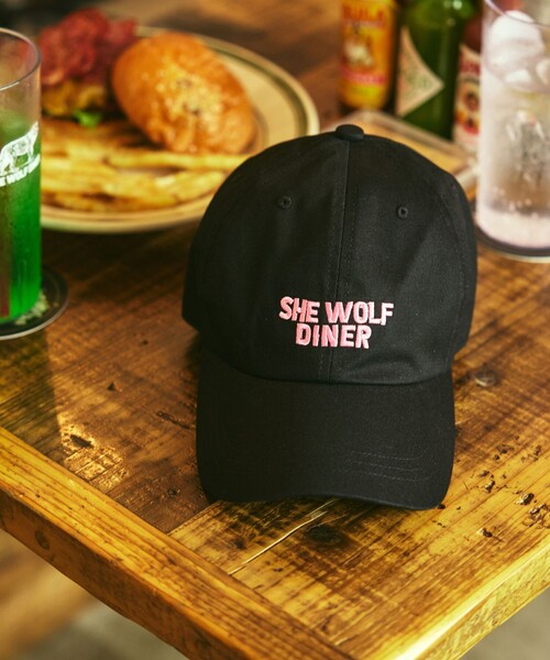 ★Naked Wolfe★ベースボールキャップ ウルフ ヘッドロゴ入り ☆Naked Wolfe☆ベースボールキャップ ウルフ ヘッドロゴ入り