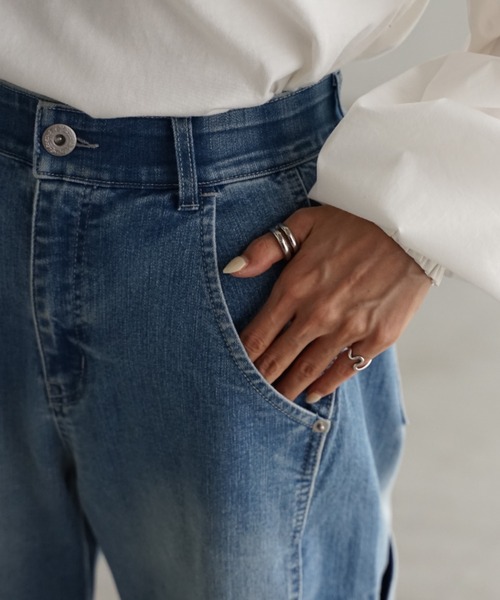 HUG.U(ハグユー)の「最強シルエット ストレッチデニムパンツ(デニムパンツ・レディース・ブルー系/ネイビー系/ワンウォッシュ・L/M/S/LL)」の15枚目の写真
