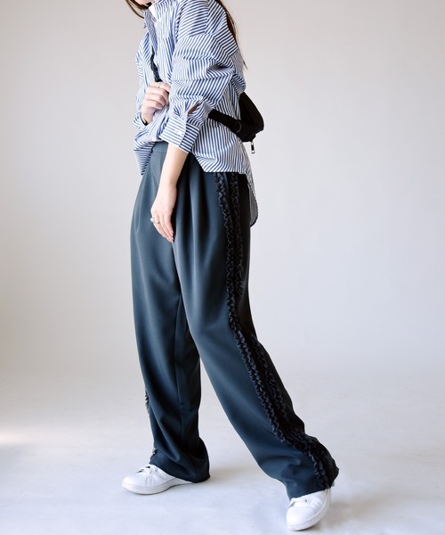 IENA✨24SS✨ニットフリルパンツ　ブラック　パンツ　ティアード　近年　38 IENA✨24SS✨ニットフリルパンツ ブラック パンツ ティアード