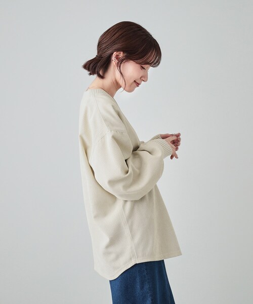 Cutie Blonde（キューティーブロンド）の「◆【S-LL/体型カバー】異素材コーデュロイトップス（Tシャツ/カットソー・レディース・グリーン系/ブラウン系その他/アイボリー・04/03/02/01）」の5枚目の写真