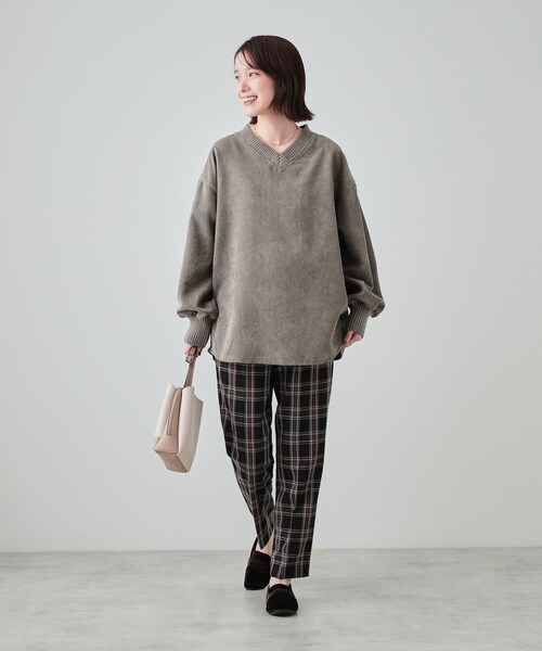 Cutie Blonde（キューティーブロンド）の「◆【S-LL/体型カバー】異素材コーデュロイトップス（Tシャツ/カットソー・レディース・グリーン系/ブラウン系その他/アイボリー・04/03/02/01）」の14枚目の写真