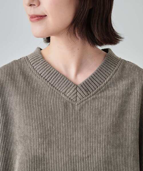 Cutie Blonde（キューティーブロンド）の「◆【S-LL/体型カバー】異素材コーデュロイトップス（Tシャツ/カットソー・レディース・グリーン系/ブラウン系その他/アイボリー・04/03/02/01）」の19枚目の写真