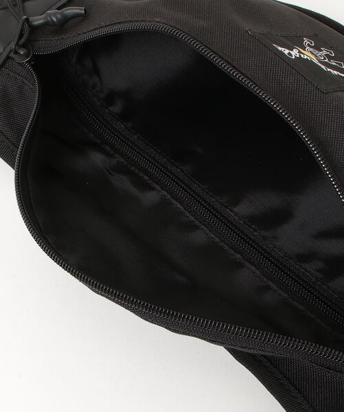 Mark Gonzales(マーク・ゴンザレス)の「【Mark Gonzales/マーク ゴンザレス】アートワークコレクション ボートフォームボディバッグ(容量:約1.5L)(ボディバッグ/ウエストポーチ・メンズ・ブラック/ネイビー・FREE)」の18枚目の写真