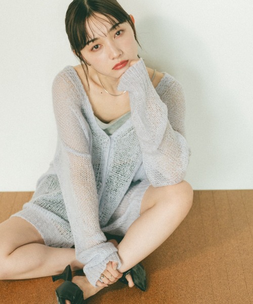 VANNIE U(ヴァニーユー)の「シアーオーバールーズニットカーディガン(ニット/セーター・レディース・アイボリー/ライトブルー/チャコールグレー・FREE)」の3枚目の写真
