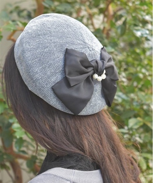 axes femme（アクシーズファム）の「リボン付きモールニットベレー（ハンチング/ベレー帽・レディース・ブラウン/キナリ/グレー・FREE）」の3枚目の写真