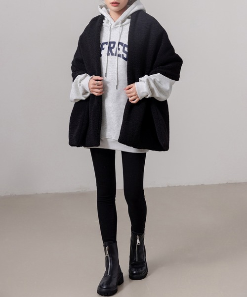 DAY CLOSET(デイ クローゼット)の「【4WAY/肩掛け/ひざ掛け/巻き/ベスト】ふっくら 大判 ボリューム ボア ストール レディース(ストール/ショール・レディース・ベージュ/ブラウン/グレー/ブラック/アイボリー・ONE SIZE)」の17枚目の写真