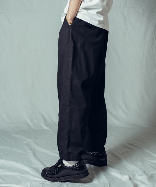 Subciety(サブサエティ)の「2tack wide balloon pants(チノパンツ・メンズ・ナチュラル/ダークネイビー/ブラック/オフホワイト・マルチサイズ)」の10枚目の写真