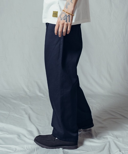 Subciety(サブサエティ)の「2tack wide balloon pants(チノパンツ・メンズ・ナチュラル/ダークネイビー/ブラック/オフホワイト・マルチサイズ)」の17枚目の写真