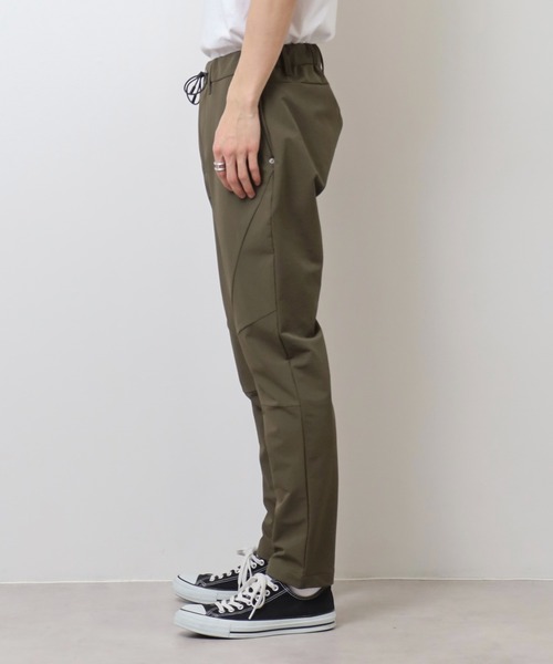 MMMM（エムエムエムエム）の「MMMM ナイロンストレッチセットアップ/Tシャツ/切替パンツ（セットアップ・メンズ・カーキ/ブラック/ネイビー・M/L）」の22枚目の写真