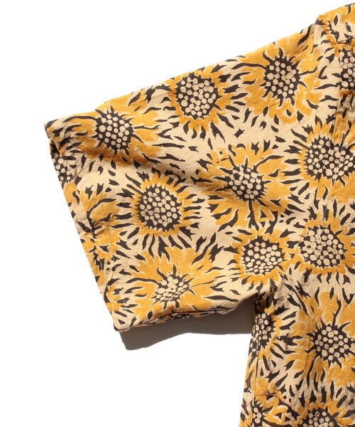 BEAMS PLUS（ビームスプラス）の「サンフラワー プリント オープンカラー シャツ（シャツ/ブラウス・メンズ・ブルー/イエロー・S/XL/M/L）」の19枚目の写真