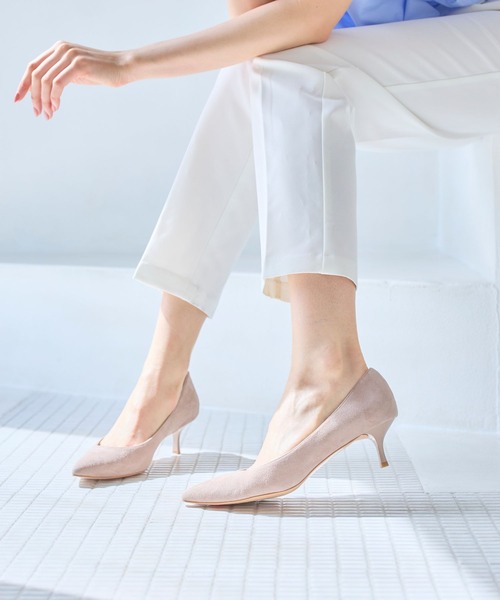 ALUNE（アルネ）の「スティレットローヒールポインテッドﾊﾟﾝﾌﾟｽ（パンプス・レディース・グレイッシュベージュ/パイソン/ブラック系その他/ゴールド/ブラック/ダークブラウン/ネイビー・22.5cm/23cm/23.5cm/24cm/24.5cm）」の5枚目の写真