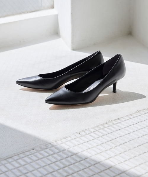 ALUNE（アルネ）の「スティレットローヒールポインテッドﾊﾟﾝﾌﾟｽ（パンプス・レディース・グレイッシュベージュ/パイソン/ブラック系その他/ゴールド/ブラック/ダークブラウン/ネイビー・22.5cm/23cm/23.5cm/24cm/24.5cm）」の2枚目の写真