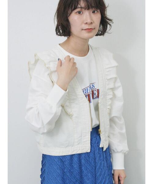 Samansa Mos2 blue（サマンサモスモスブルー）の「【ECO DENIM】ショルダーフリルベスト（ベスト・レディース・オフホワイト/チャコールグレー・F）」の13枚目の写真