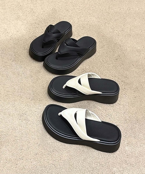 shoes365(シューズスリーシックスファイヴ)の「【shoes 365】厚底トングサンダル (SS)(サンダル・レディース・オフホワイト/ブラック・25.0cm/24.5cm/24.0cm/23.5cm/23.0cm/22.5cm)」の7枚目の写真