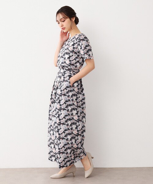 LAURA ASHLEY(ローラアシュレイ)の「【WEB限定/M-LL3サイズ/コットン100%/上下セット/洗える】リヴィエラ柄 セットアップ(セットアップ・レディース・ネイビー系・42/38/40)」の3枚目の写真