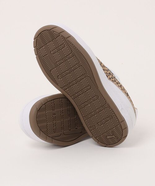 PUMA(プーマ)の「【PUMA】プーマ COURT LALLY SKYE LEO(コートラリー スカイ レオ)402492(スニーカー・レディース・ホワイト系その他・22.5cm/23.0cm/23.5cm/24.0cm/24.5cm/25.0cm)」の3枚目の写真