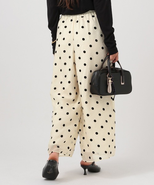 BAYFLOW（ベイフロー）の「[裏地付きで透けにくい]ドットオーガンジーパンツ（その他パンツ・レディース・ブラック/ベージュ/アイボリー・FREE）」の4枚目の写真