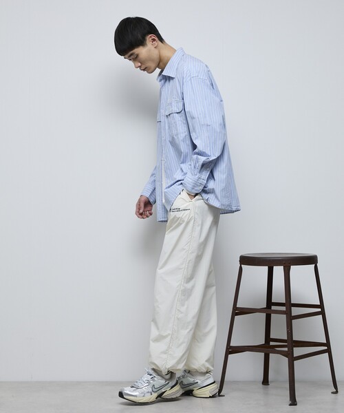 Firsthand（ファーストハンド）の「MA Firsthand/マ ファーストハンド BASICロゴ刺繍 オーバーサイズ ブロードワークシャツ ストライプ / レギュラーカラーシャツ / ダブルポケット 長袖シャツ（シャツ/ブラウス・メンズ・サックスブルー/ホワイト・L/M/MEDIUM/LARGE）」の15枚目の写真