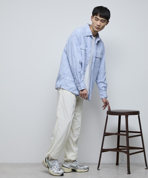 Firsthand（ファーストハンド）の「MA Firsthand/マ ファーストハンド BASICロゴ刺繍 オーバーサイズ ブロードワークシャツ ストライプ / レギュラーカラーシャツ / ダブルポケット 長袖シャツ（シャツ/ブラウス・メンズ・サックスブルー/ホワイト・L/M/MEDIUM/LARGE）」の20枚目の写真