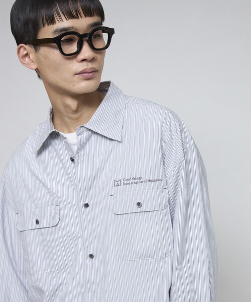 Firsthand（ファーストハンド）の「MA Firsthand/マ ファーストハンド BASICロゴ刺繍 オーバーサイズ ブロードワークシャツ ストライプ / レギュラーカラーシャツ / ダブルポケット 長袖シャツ（シャツ/ブラウス・メンズ・サックスブルー/ホワイト・L/M/MEDIUM/LARGE）」の21枚目の写真