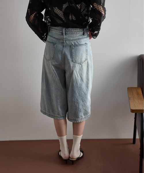 THE YOn（ザヨン）の「ガウチョデニムパンツ（デニムパンツ・レディース・ブラック/ライトブルー・M/S）」の17枚目の写真