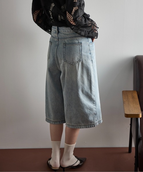 THE YOn（ザヨン）の「ガウチョデニムパンツ（デニムパンツ・レディース・ブラック/ライトブルー・M/S）」の16枚目の写真