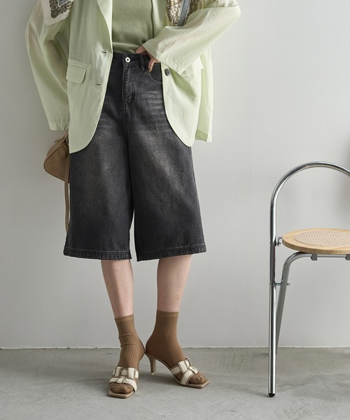 THE YOn（ザヨン）の「ガウチョデニムパンツ（デニムパンツ・レディース・ブラック/ライトブルー・M/S）」の4枚目の写真