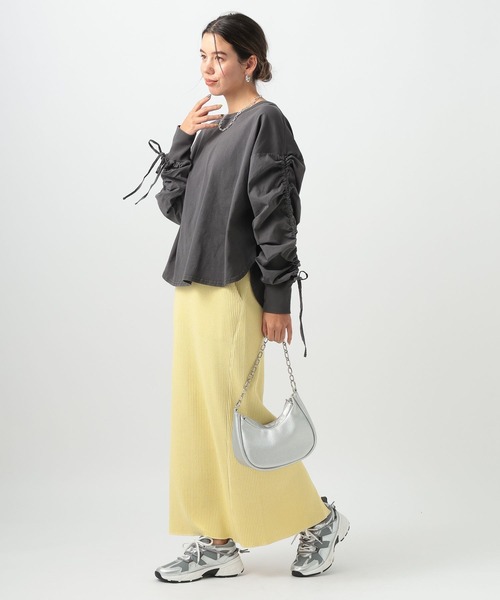 BAYFLOW（ベイフロー）の「シャーリングスリーブロングスリーブT（Tシャツ/カットソー・レディース・ベージュ/チャコール/ピンク・FREE）」の16枚目の写真