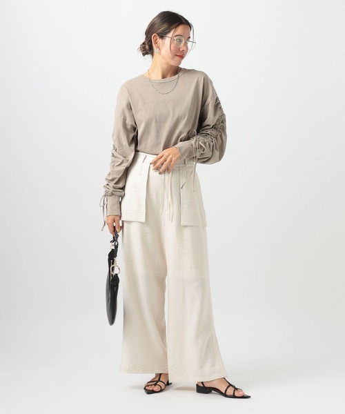 BAYFLOW（ベイフロー）の「シャーリングスリーブロングスリーブT（Tシャツ/カットソー・レディース・ベージュ/チャコール/ピンク・FREE）」の4枚目の写真