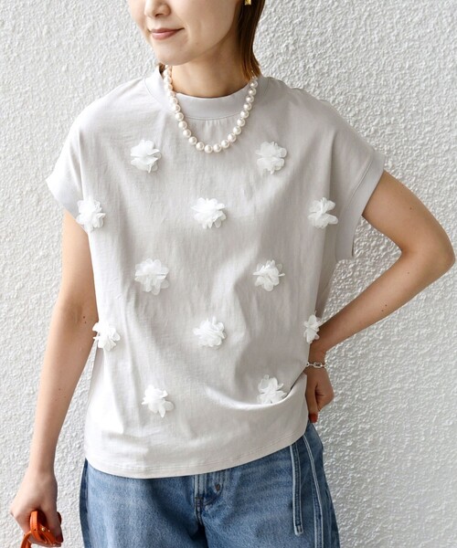セール】【WEB限定】フラワー モチーフ クルーネック TEE（T