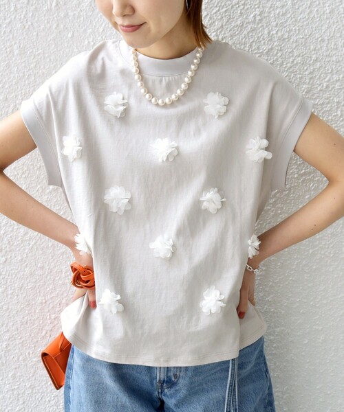 セール】【WEB限定】フラワー モチーフ クルーネック TEE（T