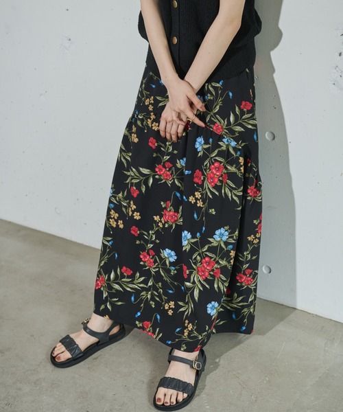 Shelly island（シェリーアイランド）の「フラワープリントティアードスカート（スカート・レディース・ホワイト/ブラック・FREE）」の10枚目の写真