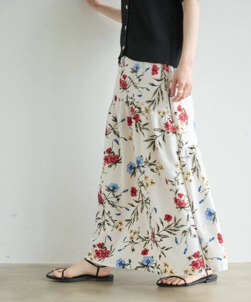 Shelly island（シェリーアイランド）の「フラワープリントティアードスカート（スカート・レディース・ホワイト/ブラック・FREE）」の20枚目の写真