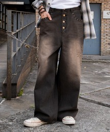 WEGO（ウィゴー）の「WEGO/スーパーバギースタッズデニムパンツ（デニムパンツ）」