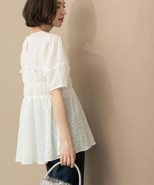 OPAQUE.CLIP（オペークドットクリップ）の「シャーリングペプラムブラウス【洗濯機洗い可】（シャツ/ブラウス・レディース・ホワイト/ブラック/ブルー・38/40/42）」の11枚目の写真