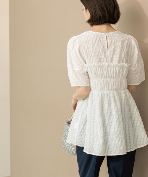 OPAQUE.CLIP（オペークドットクリップ）の「シャーリングペプラムブラウス【洗濯機洗い可】（シャツ/ブラウス・レディース・ホワイト/ブラック/ブルー・38/40/42）」の12枚目の写真