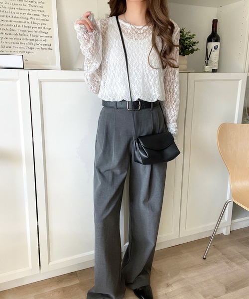 classicalelf(クラシカルエルフ)の「大人の上品映えレースアイテム。袖ギャザーレーストップス(長袖)(Tシャツ/カットソー・レディース・オフホワイト/チャコール/ブラック・SMALL/X-LARGE/LARGE/MEDIUM)」の18枚目の写真