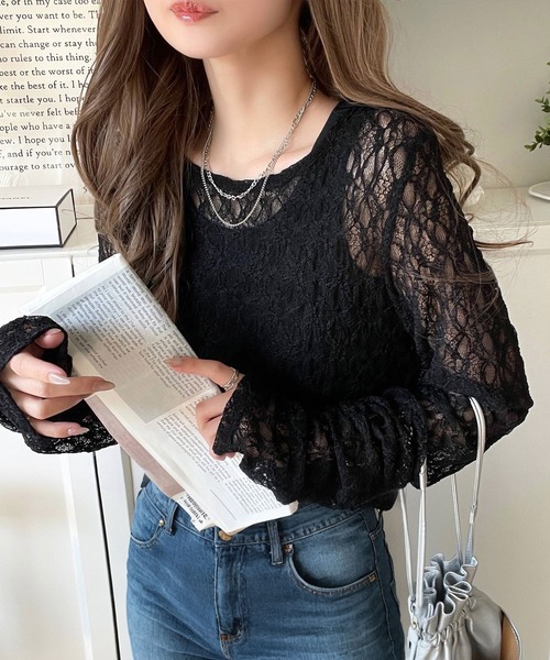 classicalelf(クラシカルエルフ)の「大人の上品映えレースアイテム。袖ギャザーレーストップス(長袖)(Tシャツ/カットソー・レディース・オフホワイト/チャコール/ブラック・SMALL/X-LARGE/LARGE/MEDIUM)」の8枚目の写真